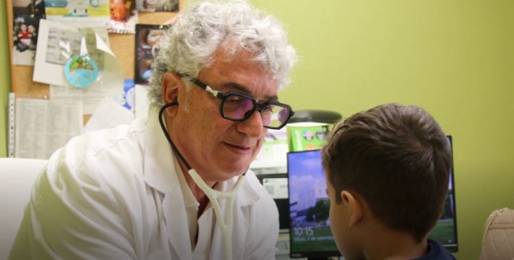  El Taulí ha iniciat el tractament en infants d'entre 2 i 5 anys amb el medicament Kaftrio